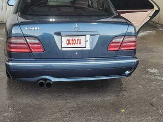 1999 Mercedes-Benz E-Класс 320 II (W210, S210) Рестайлинг, зелёный, 510000 рублей, вид 4