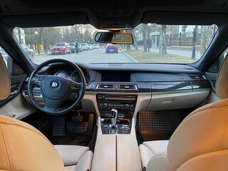 2010 BMW 7 серии Long 750Li xDrive V (F01/F02/F04), белый, 1505000 рублей, вид 2