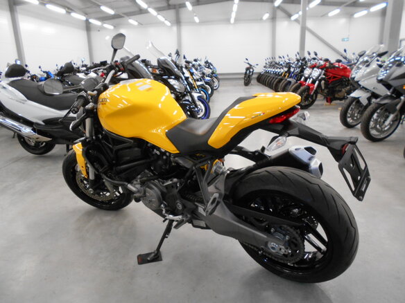 2018 Ducati Monster 821, жёлтый, 770000 рублей - вид 5