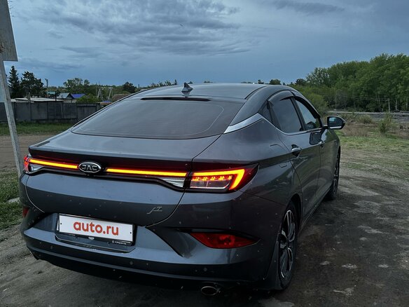 2022 JAC J7 I, серый, 1350000 рублей - вид 3