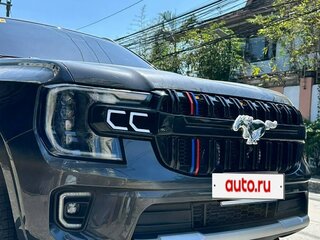 2026 Ford Everest III, серый, 6267620 рублей, вид 4