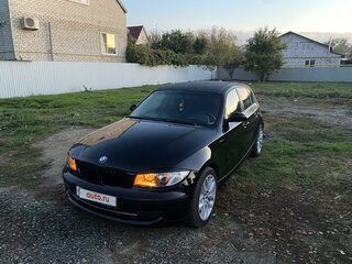2008 BMW 1 серии 118i I (E81/E82/E87/E88) Рестайлинг, чёрный, 1200000 рублей, вид 2