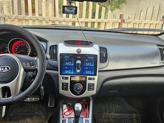 2009 Kia Cerato 4-speed II, оранжевый, 750000 рублей, вид 3