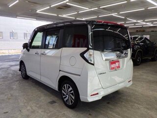 2022 Toyota Roomy I Рестайлинг, белый, 890000 рублей, вид 4
