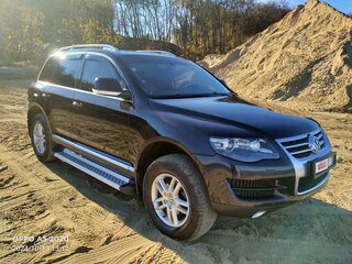 2008 Volkswagen Touareg I Рестайлинг, чёрный, 1280000 рублей, вид 3