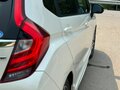 2017 Honda Fit III Рестайлинг, белый, 1200000 рублей - вид 5