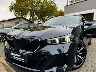 2024 BMW 5 серии 550e xDrive VIII (G60/G61/G68), чёрный, 18000000 рублей, вид 1