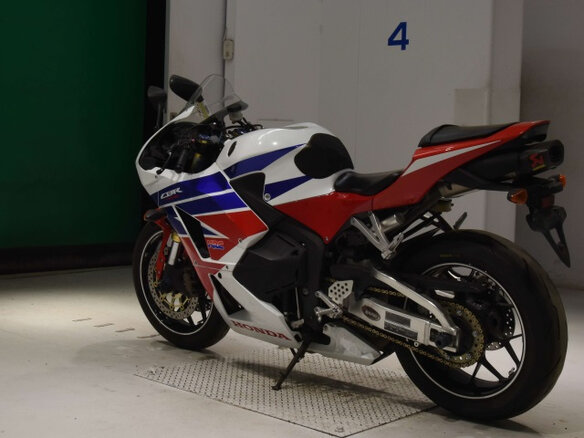 2015 Honda CBR 600RR, белый, 800000 рублей - вид 5