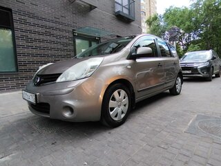 2010 Nissan Note I Рестайлинг, коричневый, 650000 рублей, вид 1