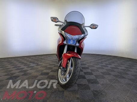 2010 Honda VFR 1200, красный, 699000 рублей, вид 4