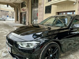 2017 BMW 3 серии 318i VI (F3x) Рестайлинг, чёрный, 2500000 рублей, вид 3