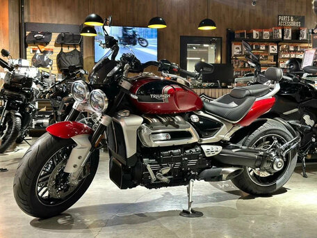2023 Triumph Rocket 3, пурпурный, 2990000 рублей, вид 5