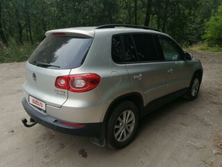 2011 Volkswagen Tiguan I, серебристый, 900000 рублей, вид 3