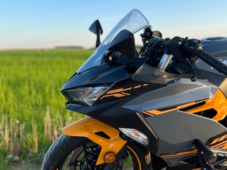 2018 Kawasaki EX-4, чёрный, 590999 рублей, вид 2