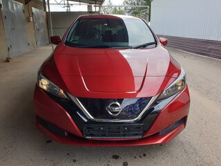 2018 Nissan Leaf II (ZE1), красный, 1950000 рублей, вид 2