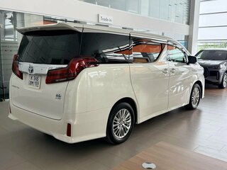 2020 Toyota Alphard III Рестайлинг, белый, 4890000 рублей, вид 4