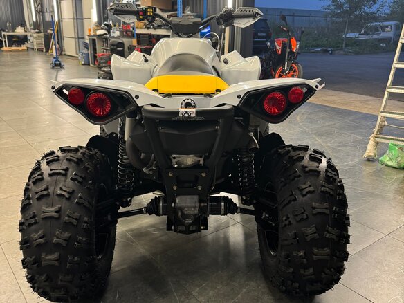 2023 BRP Can-Am Renegade 1000, серый, 2400000 рублей - вид 6