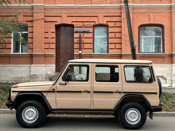 1989 Mercedes-Benz G-Класс 230 5-speed I (W460; W461), бежевый - вид 11