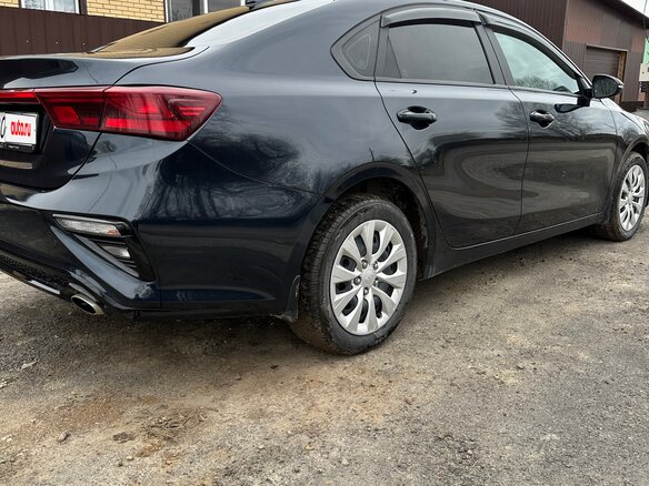 2019 Kia Cerato IV, синий, 2200000 рублей - вид 2