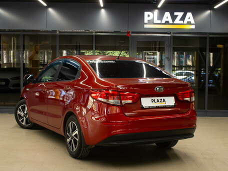 2015 Kia Rio III Рестайлинг, красный, 950000 рублей, вид 3
