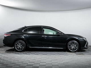 2023 Toyota Camry VIII (XV70) Рестайлинг, чёрный, 3614000 рублей, вид 4