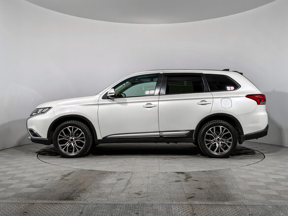 2018 Mitsubishi Outlander III Рестайлинг 2, белый - вид 7