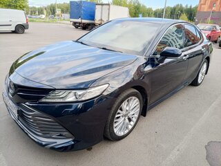 2019 Toyota Camry VIII (XV70), синий, 2300000 рублей, вид 1