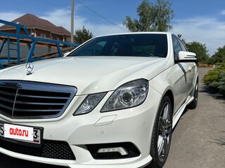 2011 Mercedes-Benz E-Класс 300 IV (W212, S212, C207), белый, 2000000 рублей, вид 1