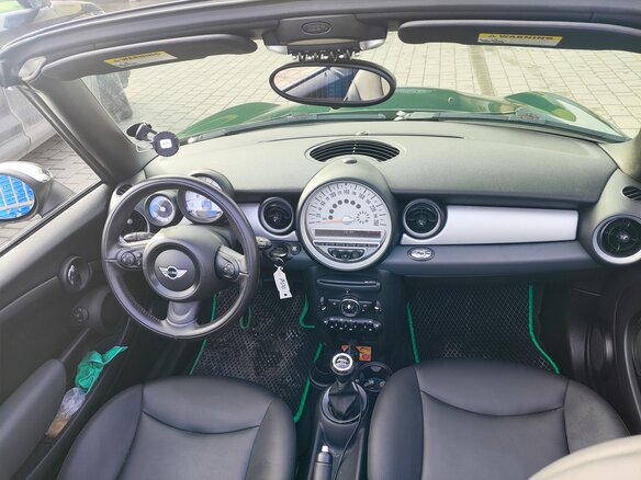 2011 Mini Cabrio Cooper II Рестайлинг, зелёный, 1450000 рублей - вид 15