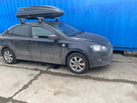 2013 Volkswagen Polo V, чёрный, 600000 рублей - вид 1