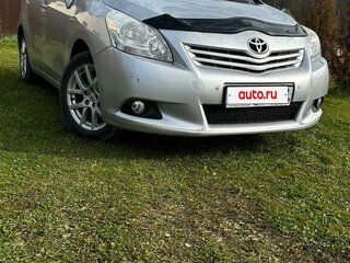 2010 Toyota Verso I, серебристый, 1400000 рублей, вид 1