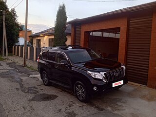 2014 Toyota Land Cruiser Prado 4-speed 150 Series Рестайлинг 1, чёрный, 3690000 рублей, вид 3