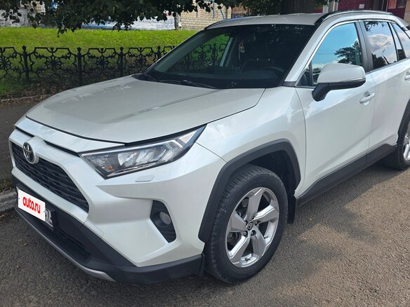 2021 Toyota RAV4 V (XA50), белый, 2690000 рублей - вид 1