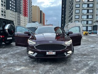 2018 Ford Fusion (North America) II Рестайлинг, красный, 1800000 рублей, вид 4