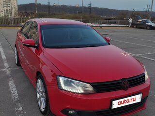 2012 Volkswagen Jetta VI, красный, 950000 рублей, вид 3