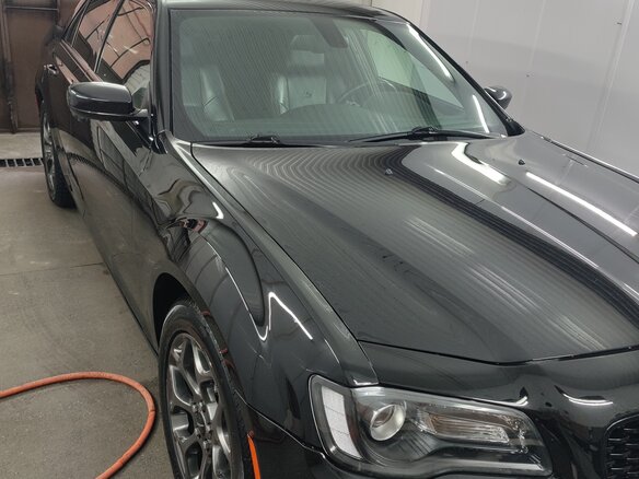 2015 Chrysler 300C II Рестайлинг, чёрный, 2500000 рублей