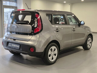 2018 Kia Soul II Рестайлинг, серебристый, 1340000 рублей, вид 5