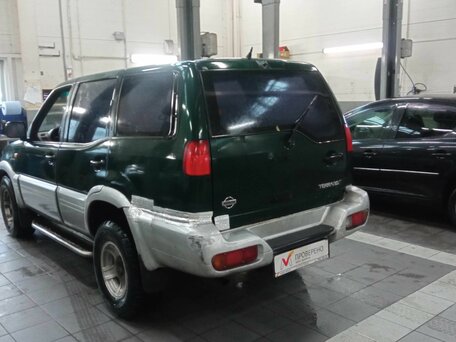1999 Nissan Terrano II Рестайлинг 2, зелёный, 250000 рублей, вид 4