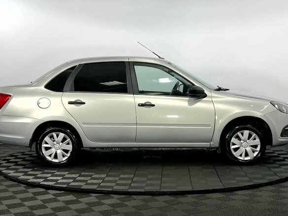 2021 Lada (ВАЗ) Granta I Рестайлинг, серый, 580000 рублей - вид 4