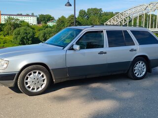 1995 Mercedes-Benz E-Класс 220 I (W124), серый, 505000 рублей, вид 4