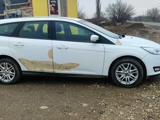 2017 Ford Focus III Рестайлинг, белый, 860000 рублей, вид 2
