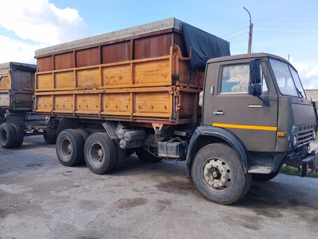 1991 КамАЗ 55102, зелёный, 800000 рублей, вид 1