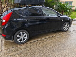 2012 Hyundai Solaris I, чёрный, 900000 рублей, вид 2