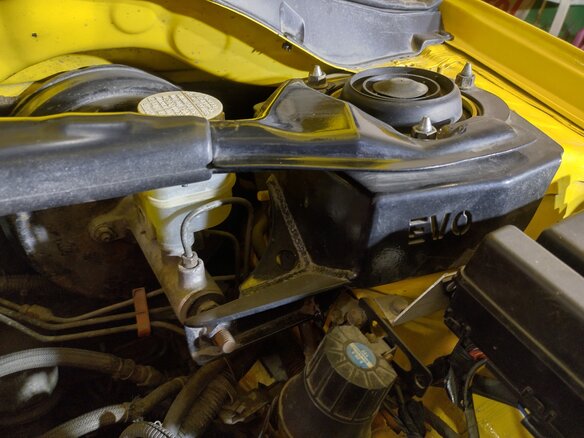 2001 Mitsubishi Lancer Evolution VII, жёлтый, 4000000 рублей - вид 32