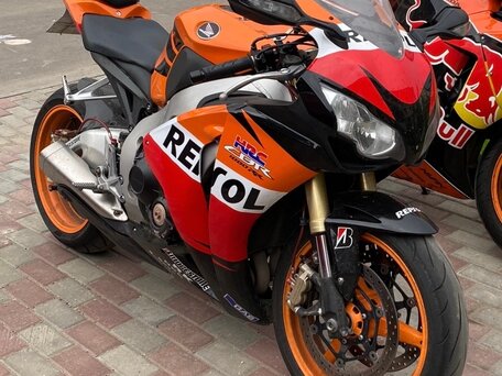 2010 Honda CBR 1000 RR/RA Fireblade, красный, 600000 рублей, вид 5