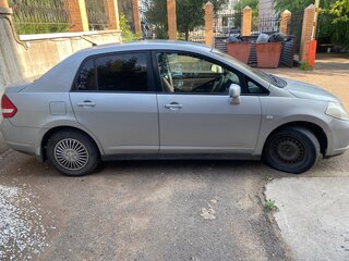 2006 Nissan Tiida Latio I, серый, 650000 рублей, вид 2