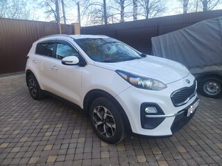 2021 Kia Sportage IV Рестайлинг, белый, 2300000 рублей, вид 1