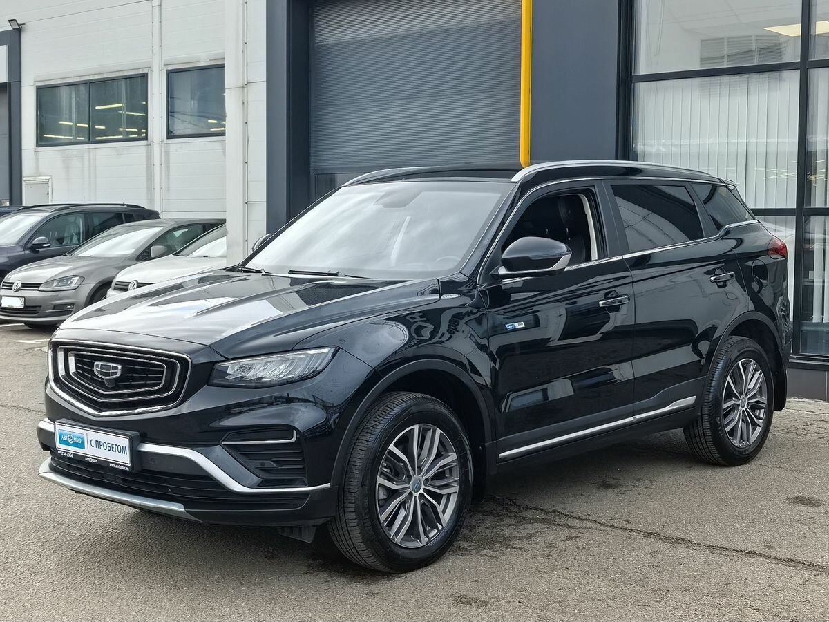 Открыть фотографии: Geely Atlas Pro