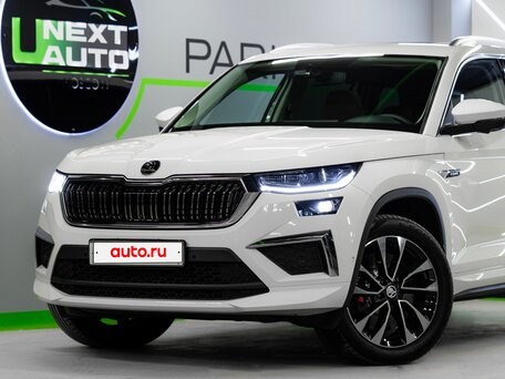 2023 Skoda Kodiaq I Рестайлинг, белый, 4350000 рублей, вид 4