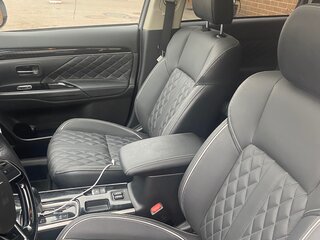 2022 Mitsubishi Outlander III Рестайлинг 3, белый, 2250000 рублей, вид 5
